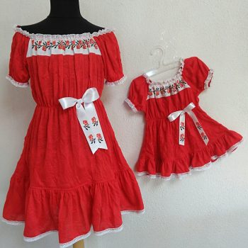 комплект рокли за майка и дъщеря с фолклорни мотиви, шевица в червено, детски дрешки