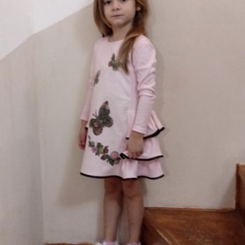 Детска розова рокля "Пеперуди"